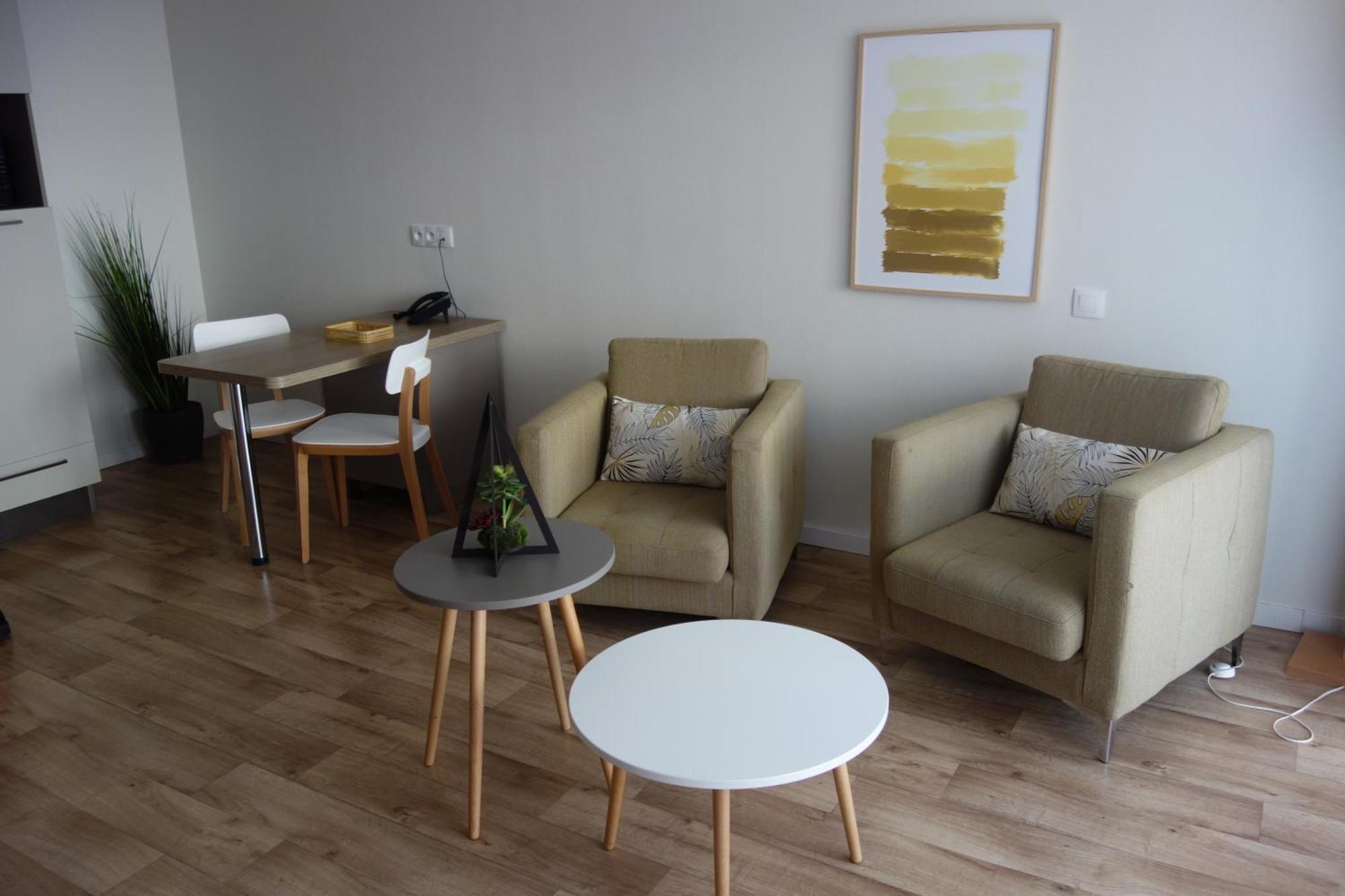 Domitys - Le Fil De Soie Aparthotel Calais Bagian luar foto
