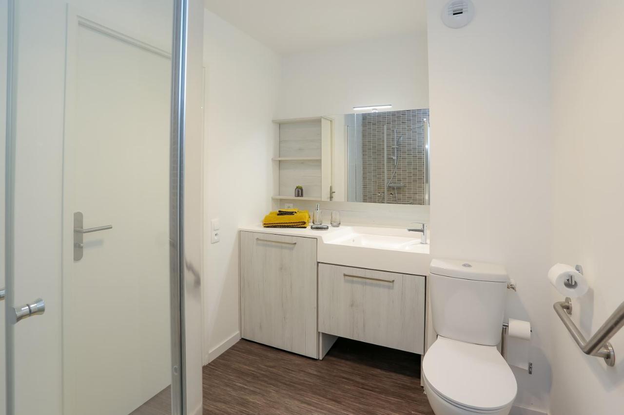 Domitys - Le Fil De Soie Aparthotel Calais Bagian luar foto