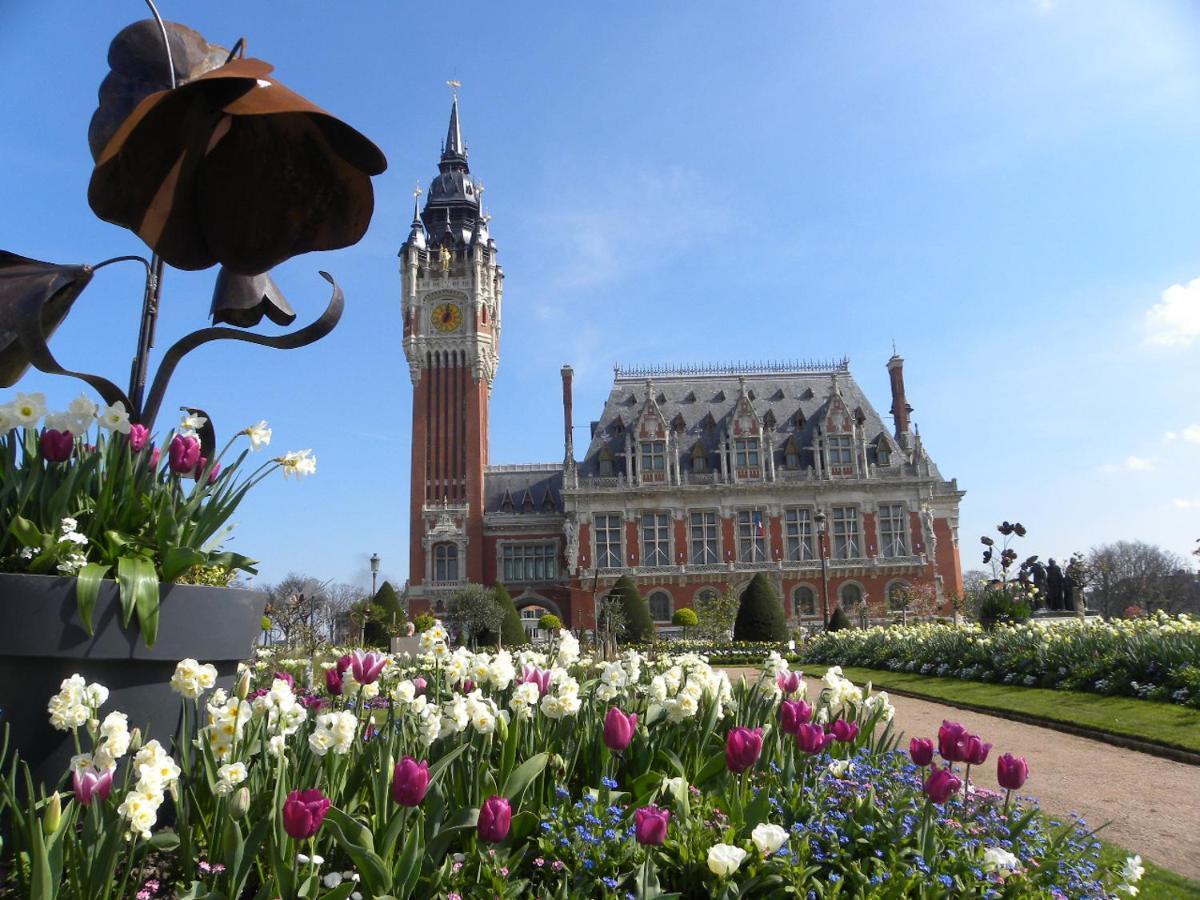Domitys - Le Fil De Soie Aparthotel Calais Bagian luar foto